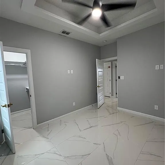 5900 Notre Dame Ave #3 — Photo 9