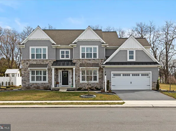 550 Fieldstone Dr, Annville, PA 17003