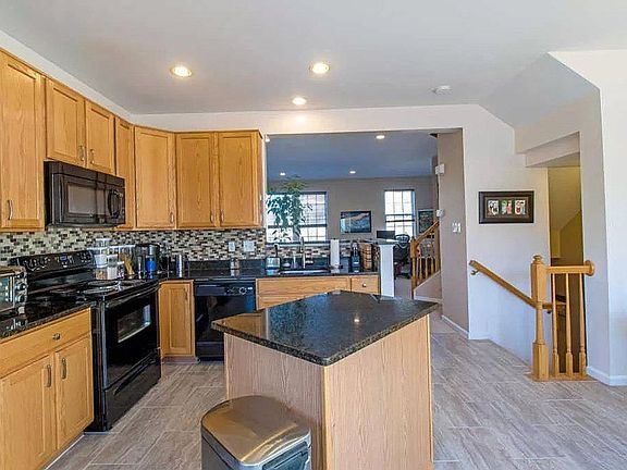 3rd image of 8235 Lamberts Ln