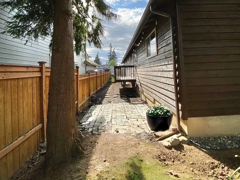 2821 Pacific St — Photo 20