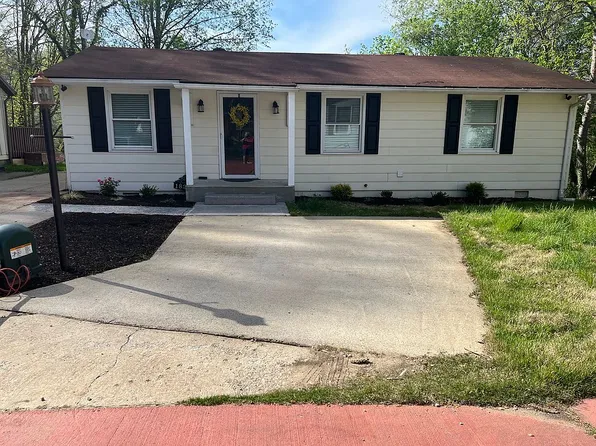 182 W Keyser Heights Dr, Pikeville, KY 41501