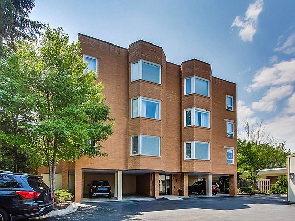 3rd image of 1635 N Milwaukee Ave APT 205