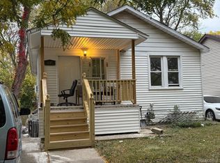 6107 Auburn St, Detroit, MI 48228