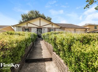 2118 Knollbrook Ln, Spring, TX 77373