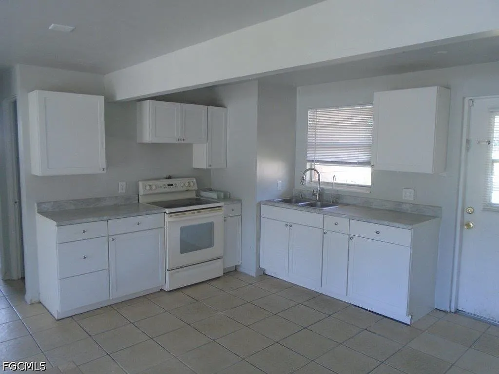 4 bed, 2.0 bath, 1600 sqft, $1,500 — Photo 4