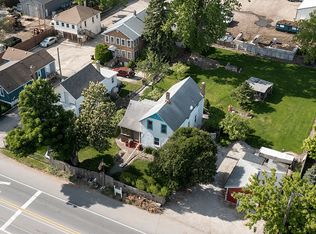 13470 Rockland Rd, Lake Bluff, IL 60044