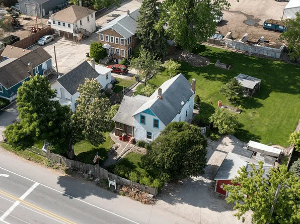 13470 Rockland Rd, Lake Bluff, IL 60044