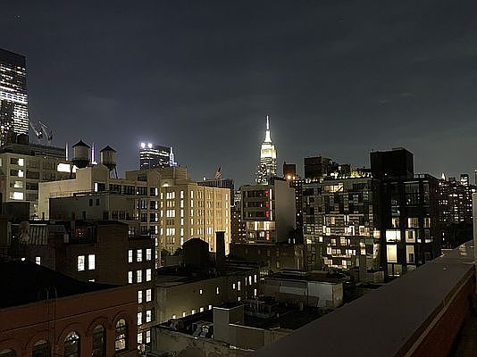 4th image of 555 W 23rd St APT N11g