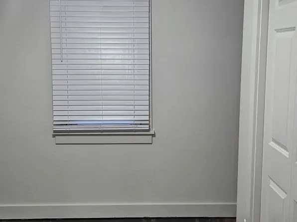 1213 Egbert Ave, Goshen, IN 46528