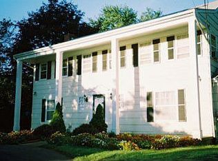 555 Daniels Farm Rd, Trumbull, CT 06611