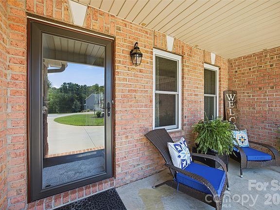 3rd image of 393 Ponderosa Cir