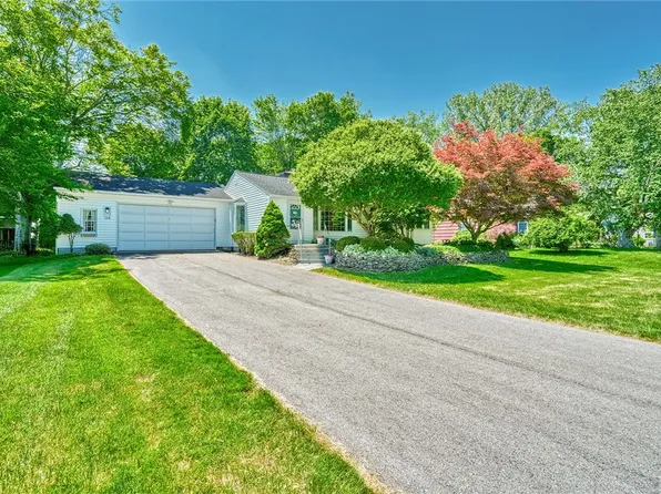 138 Woodland Rd, Pittsford, NY 14534