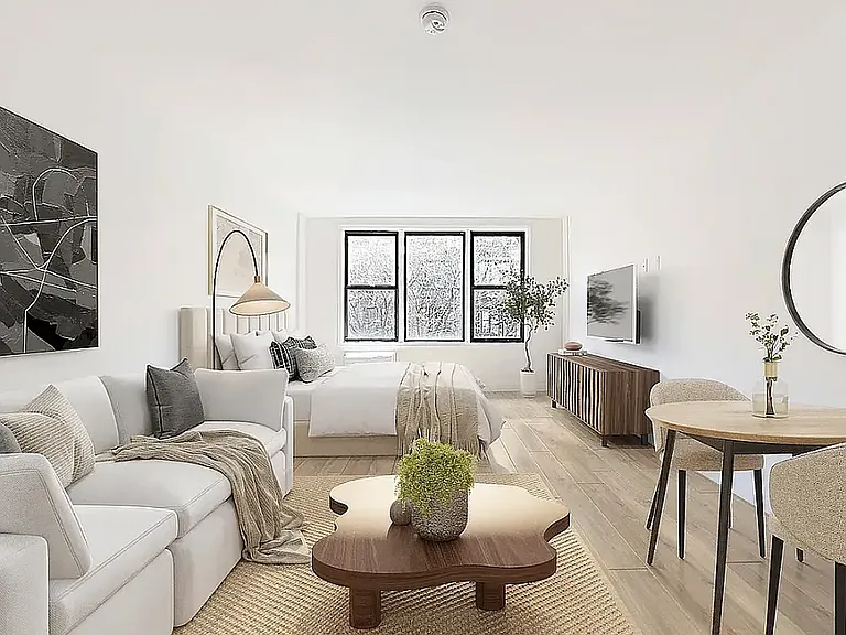 220 E 26th St #2R — Photo 1