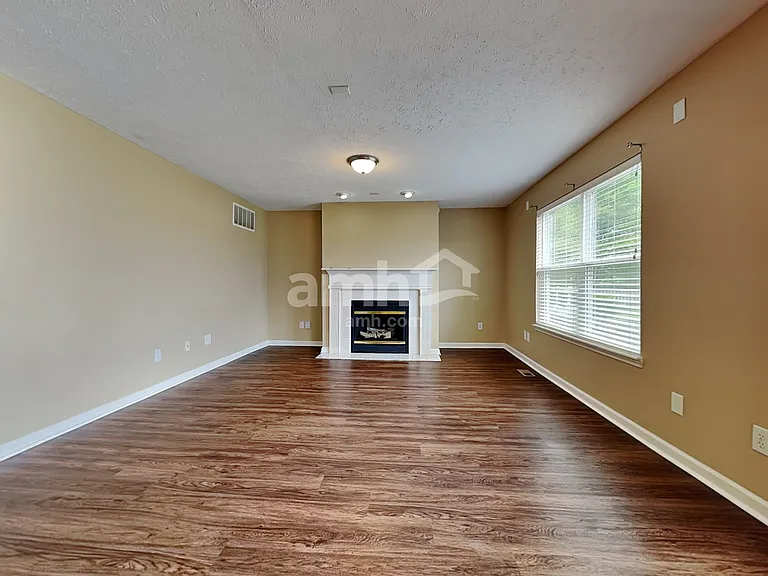 10942 Alamosa Dr — Photo 8