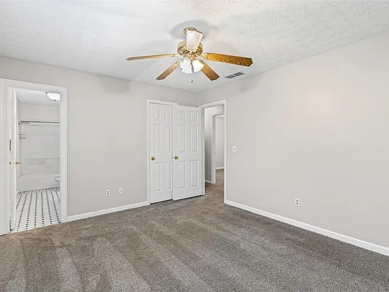 120 Woodcrest Dr — Photo 13