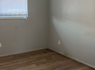 910 S Encina St, Visalia, CA 93277