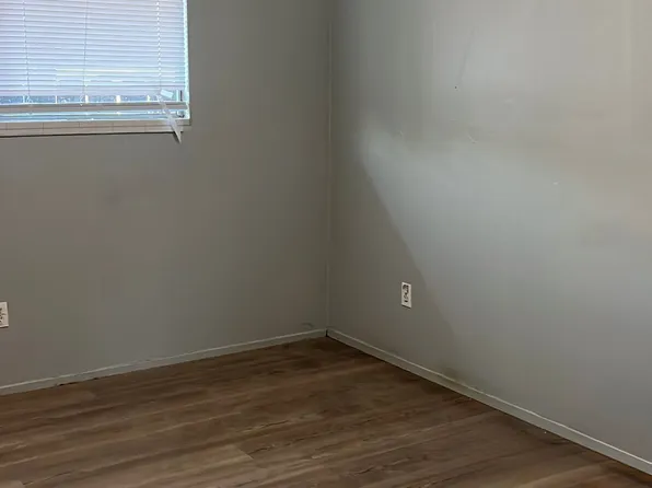 910 S Encina St, Visalia, CA 93277