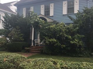 One Bedroom Apartment on third floor.......won't last long., New Haven, CT 06511