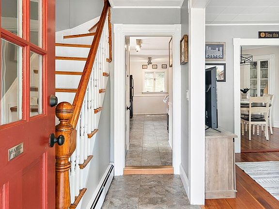 4th image of 11 Fair Oaks Ave