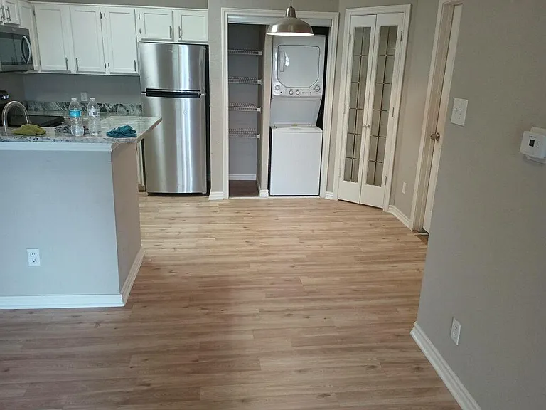 6108 Abrams Rd — Photo 7