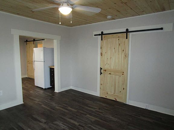 4th image of 1605 Cecil Ave