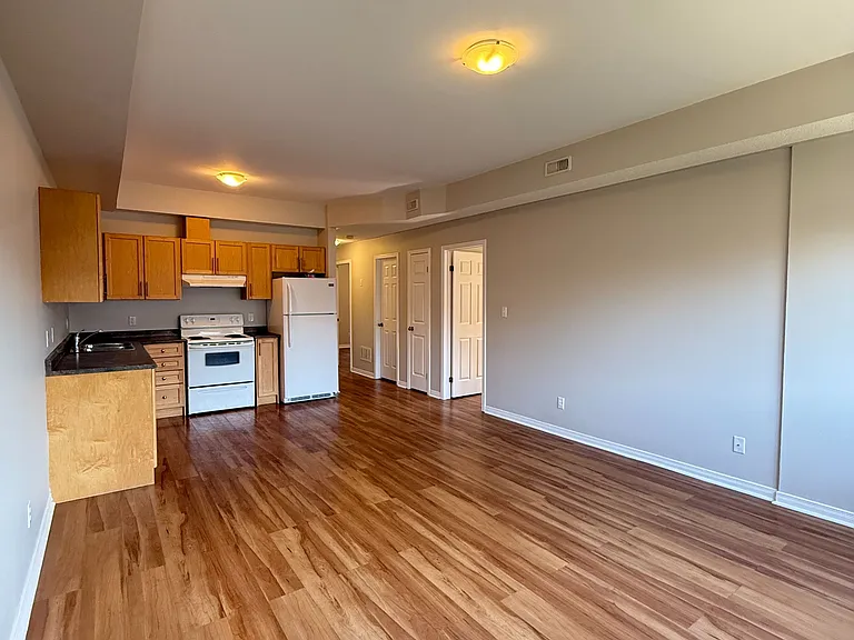 410 Queen St S #12A — Photo 2