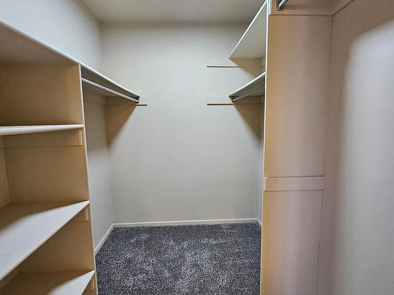 460 S Fenton St — Photo 33