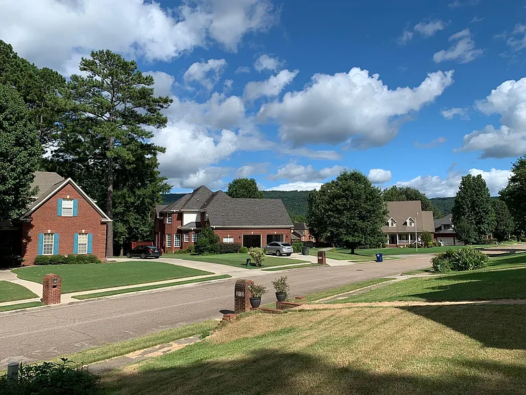 2505 Clifton Dr SE — Photo 36