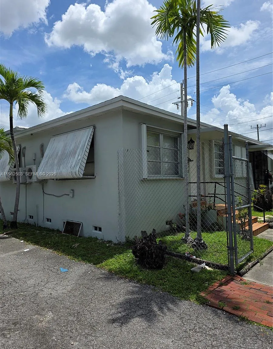 Country Club Estates Sec — Photo 2