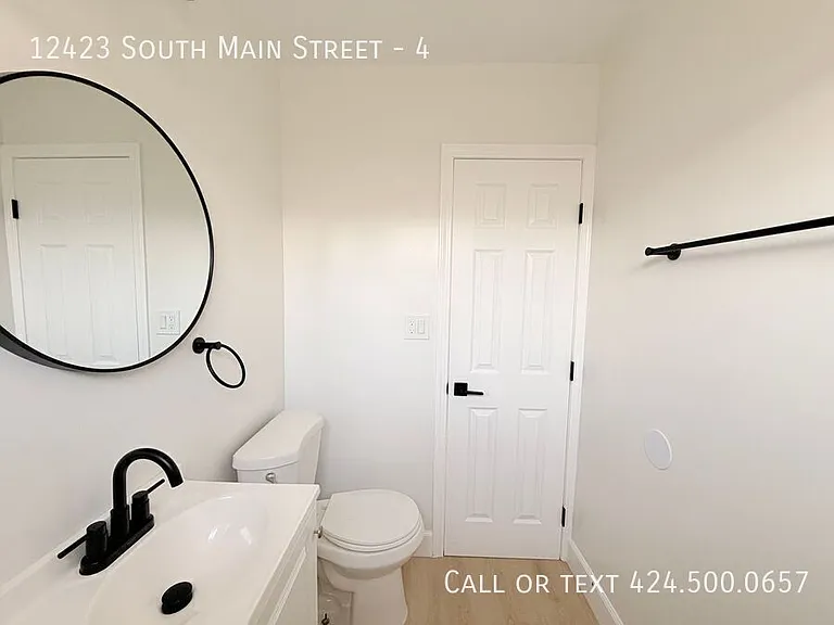 12423 S Main St #4 — Photo 11