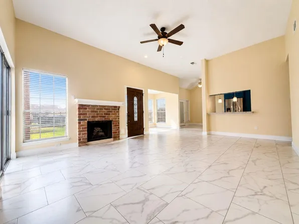 11840 Spring Grove Dr, Houston, TX 77099