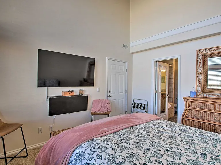 3524 N Fox Run Dr #1 — Photo 20