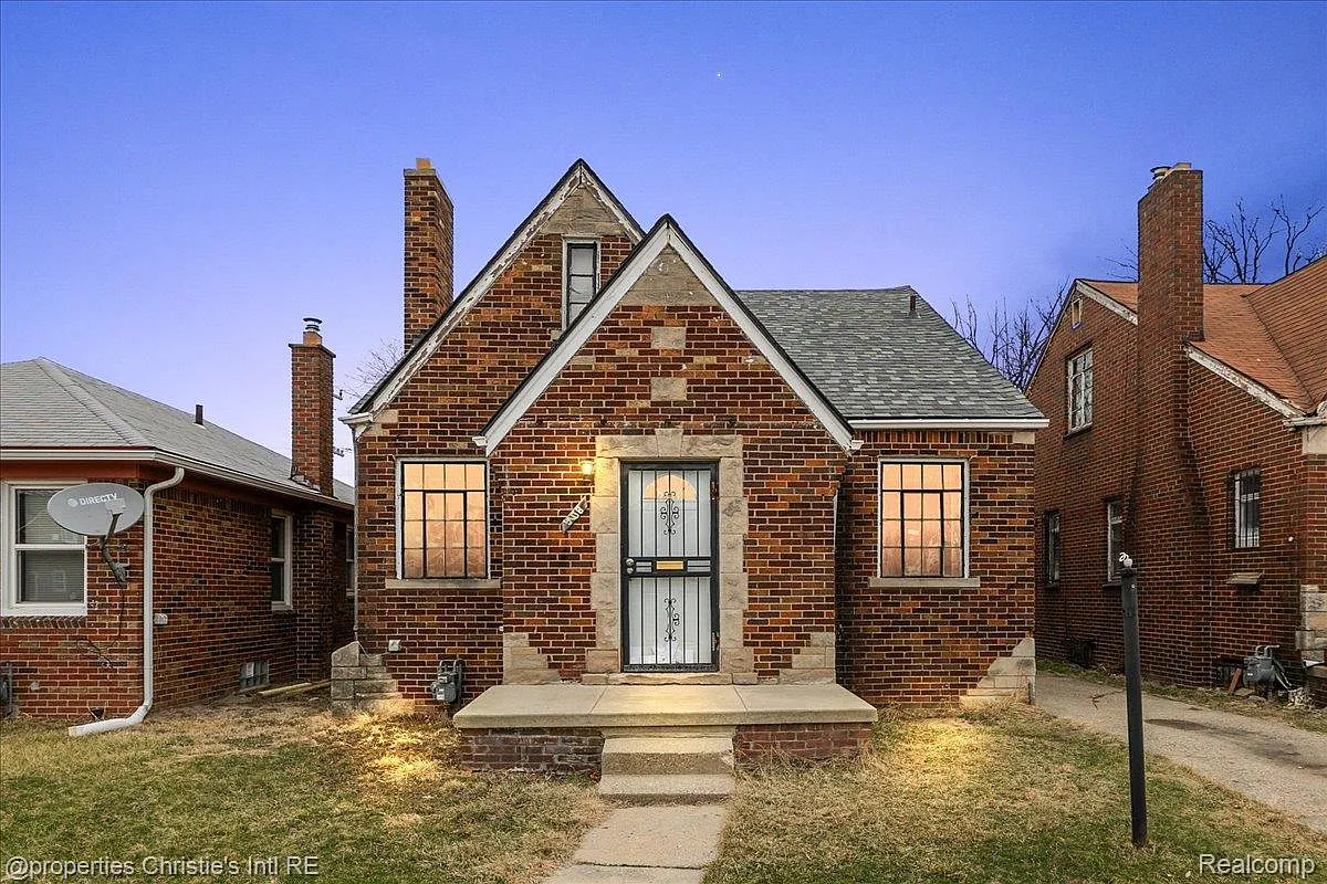 5108 Wayburn St photo 1