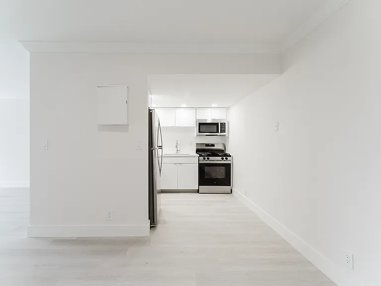 Deerfield East — Photo 33