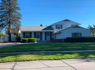 918 Aylesford Dr, Fort Wayne, IN 46819