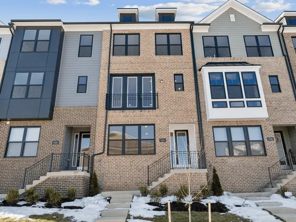 5104 Rosie Oliver St, Bowie, MD 20715