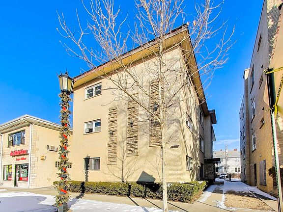 3rd image of 306 Chicago Ave APT 3N