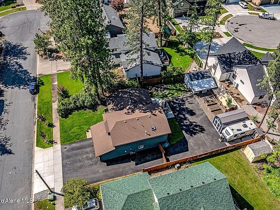 3rd image of 420 S Glenwood Dr