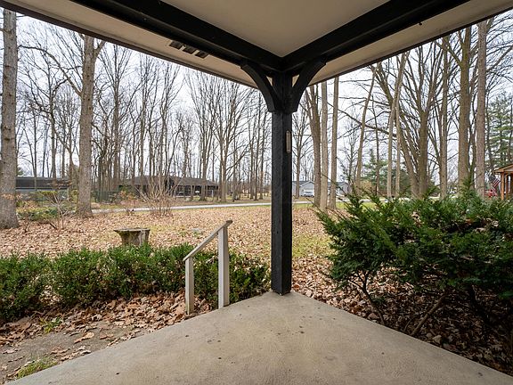 4th image of 31 Beechwood Dr SW
