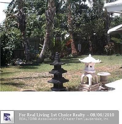 2nd image of 830 NE 47th St