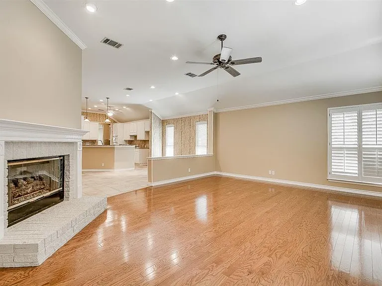 11700 Lemens Spice Cv — Photo 23