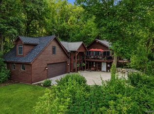 9317 Lovejoy Rd, Linden, MI 48451