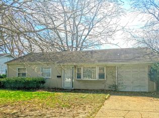 1707 Burnetta St, Champaign, IL 61821