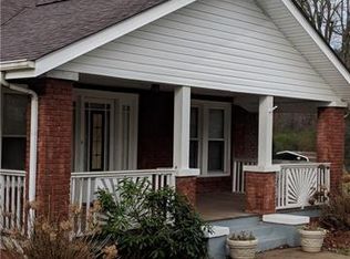 1019 N Center St, Statesville, NC 28677