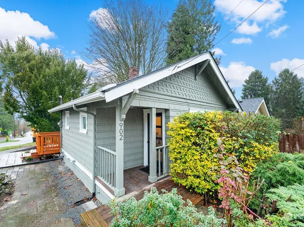 902 N 61st Street, Seattle, WA 98103