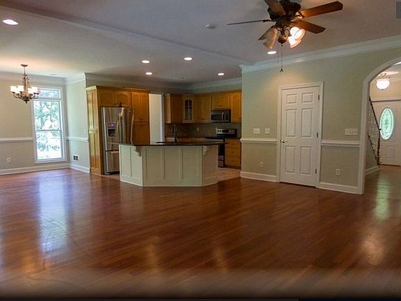 3rd image of 288 Stegall Dr
