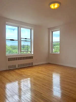 Rented by Quest Realty Sunnyside Corp | media 17