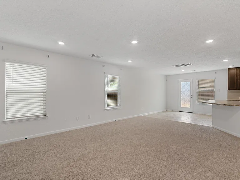 647 Ash Mill Dr — Photo 5