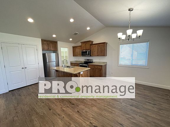 2nd image of 3839 Deloy Dr