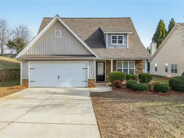 38 Jameston Dr, Jefferson, GA 30549